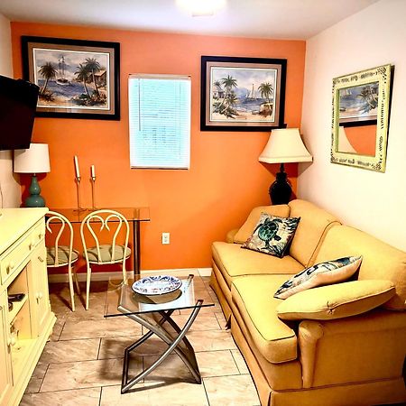 ~ Cozy In-Law Apartment Close To Siesta Key ~ ซาราโซตา ภายนอก รูปภาพ
